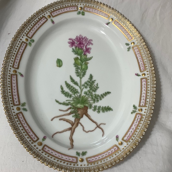 Royal Copenhagen Other - Royal Copenhagen Flora Danica Serving Dish